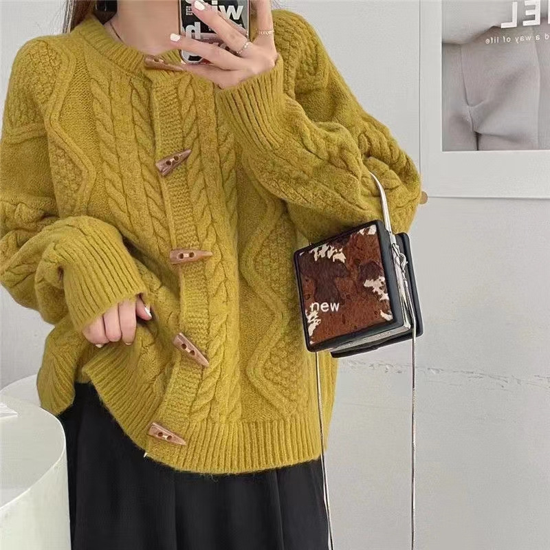 TOP 15 shop áo len nữ, áo khoác len nữ đa phong cách TPHCM