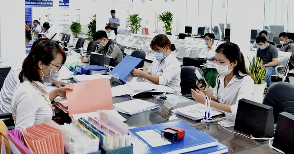 Cán bộ - Phân biệt với công chức và viên chức