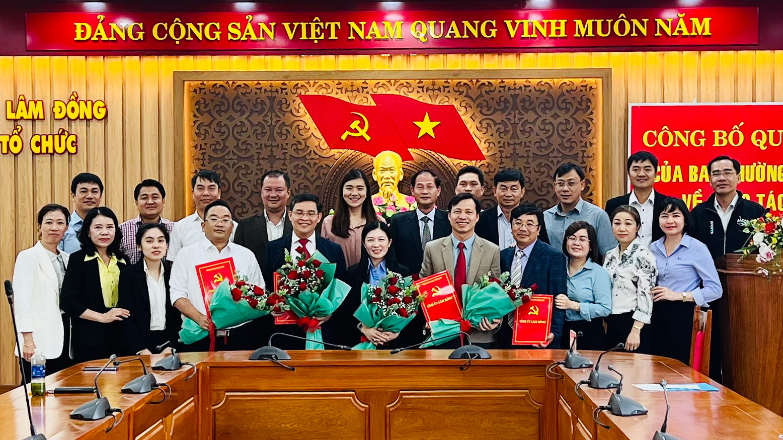 Cán bộ - Đại diện cho quyền lực công
