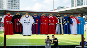 Top 10 mẫu áo đá bóng đẹp nhất của các CLB nổi tiếng